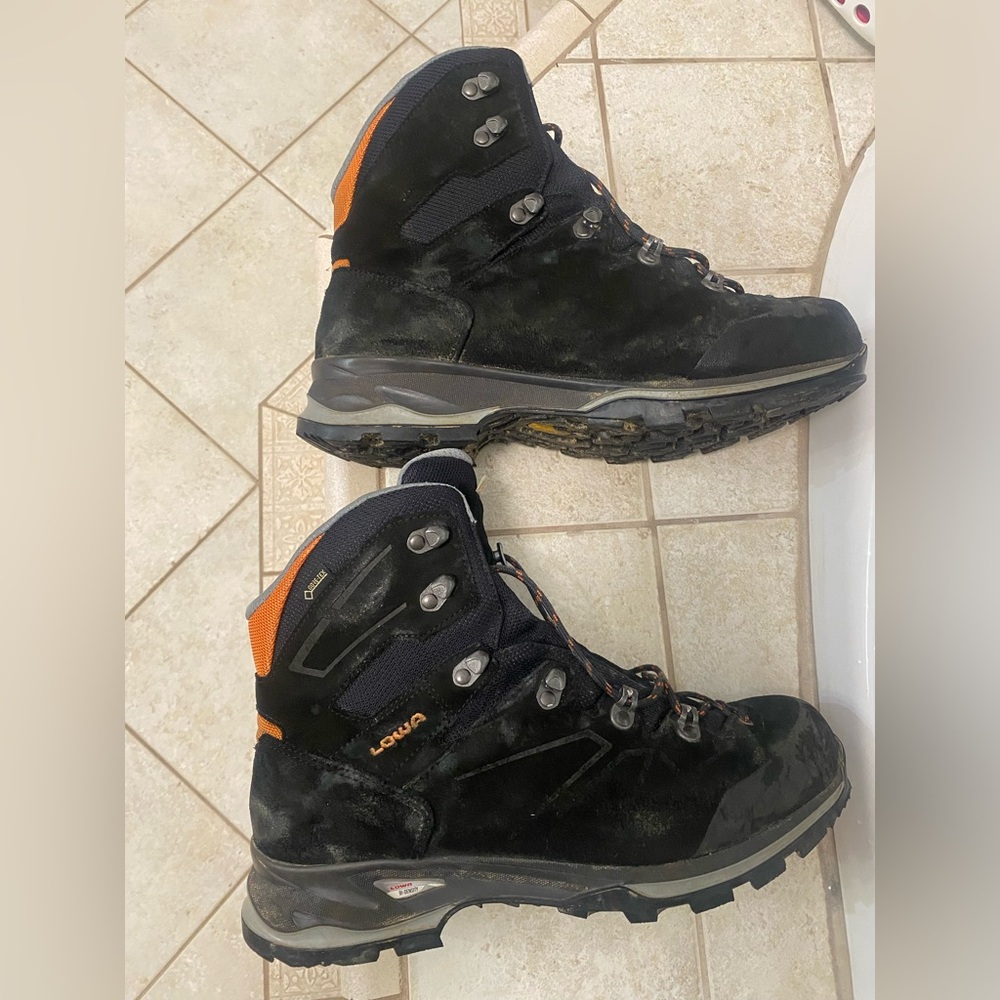 Lowa Baldo gtx have been worn for hiking only around 50 miles on them.